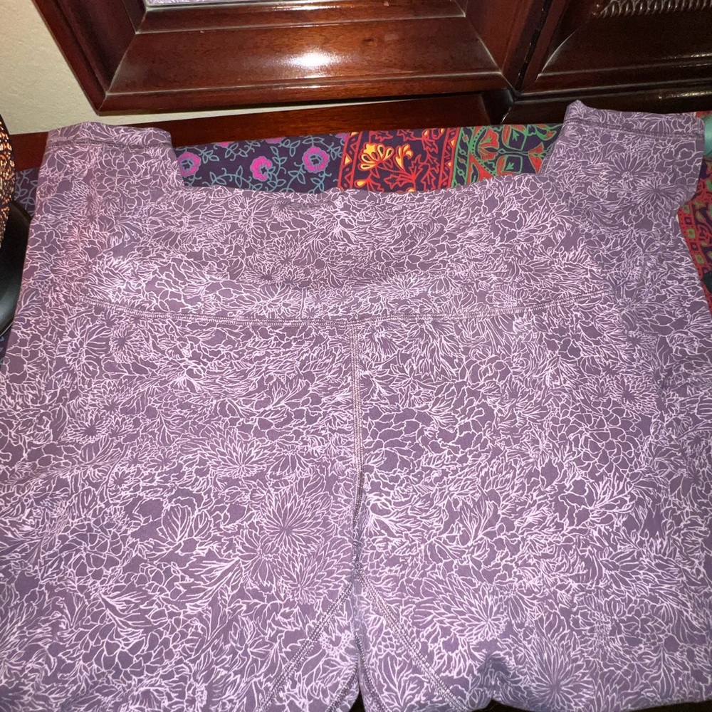Lululemon Floral Purple Women's Align Leggings